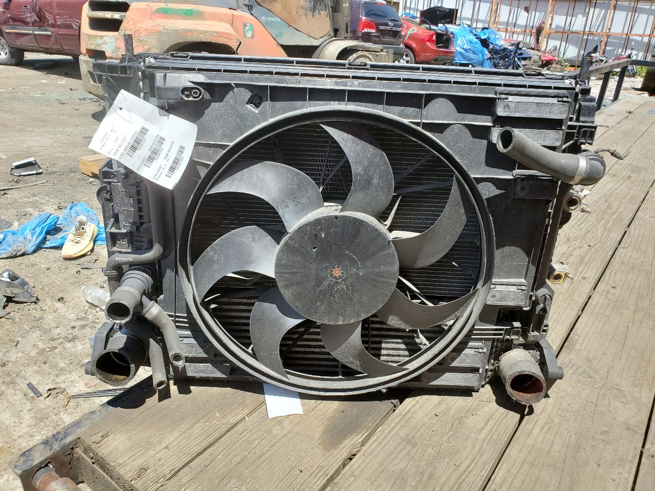 2016 VOLVO XC90 Radiators - 481503