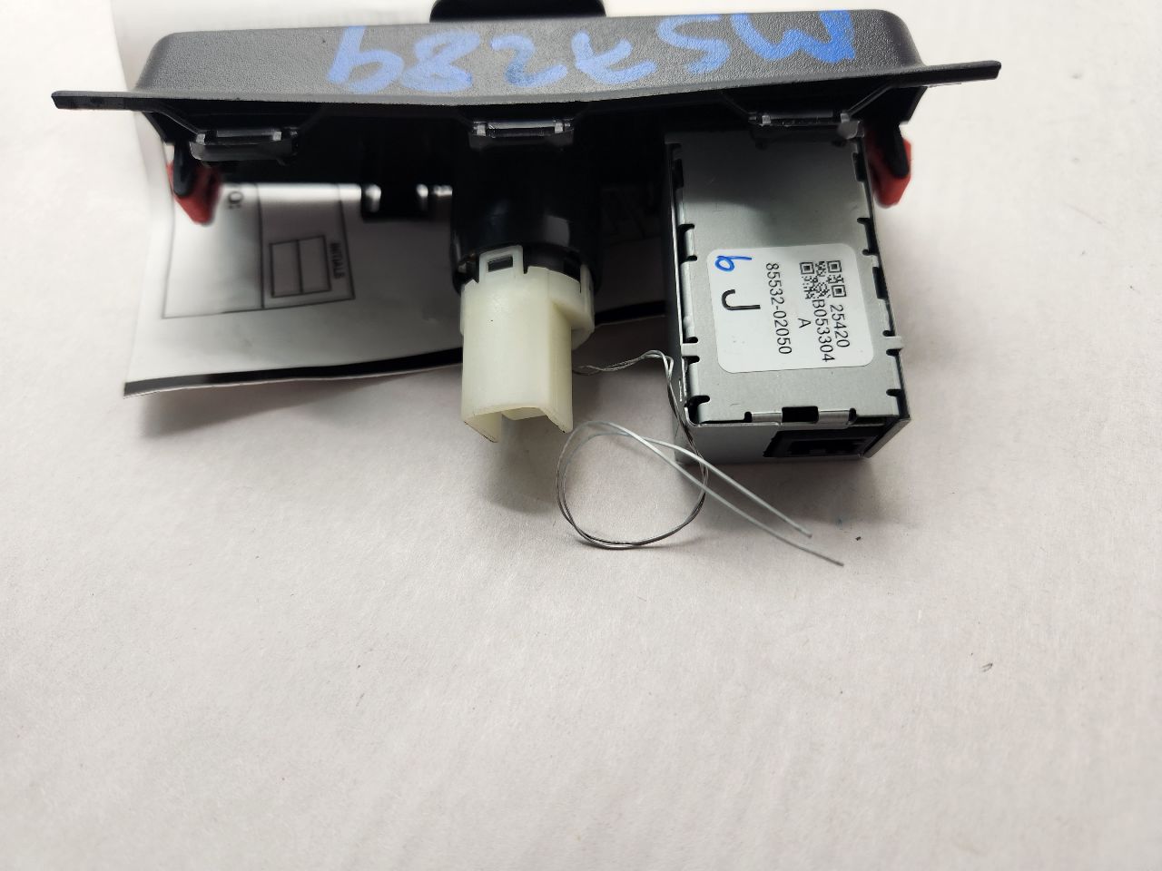 2025 TOYOTA COROLLA Console, Front - 481805 — photo 2