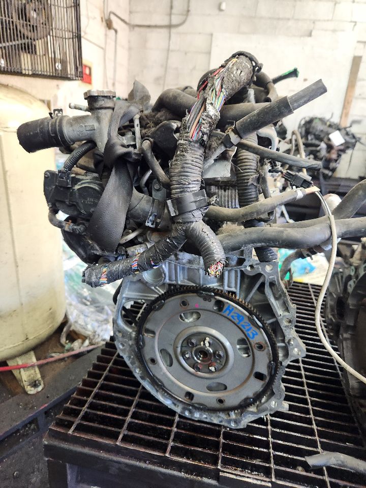 2013 NISSAN JUKE 4cyl Gasoline Turbo 1.6 ENGINE ASSEMBLY - 481904 — photo 2