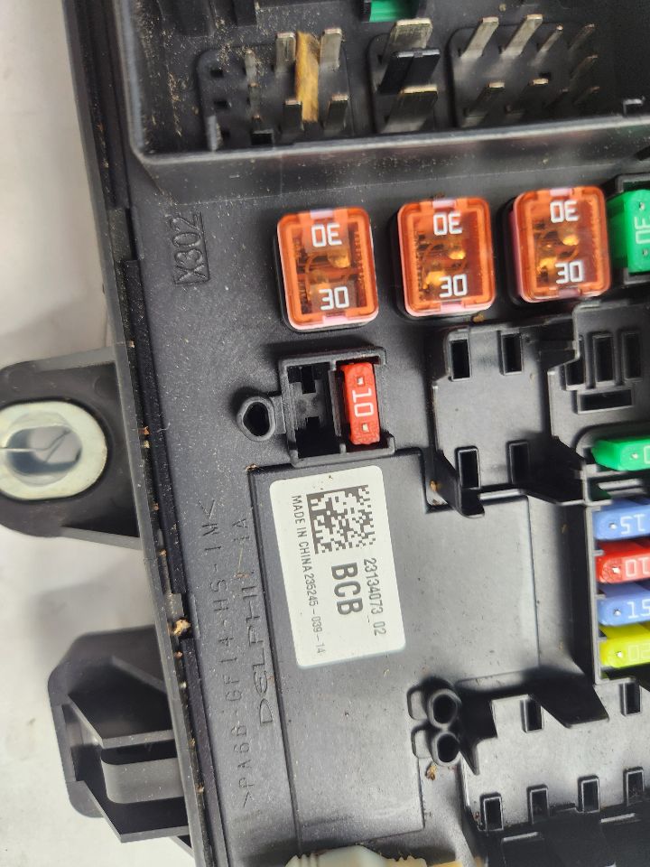 2014 CADILLAC ATS Fuse Box, Cabin - 482005 — photo 2