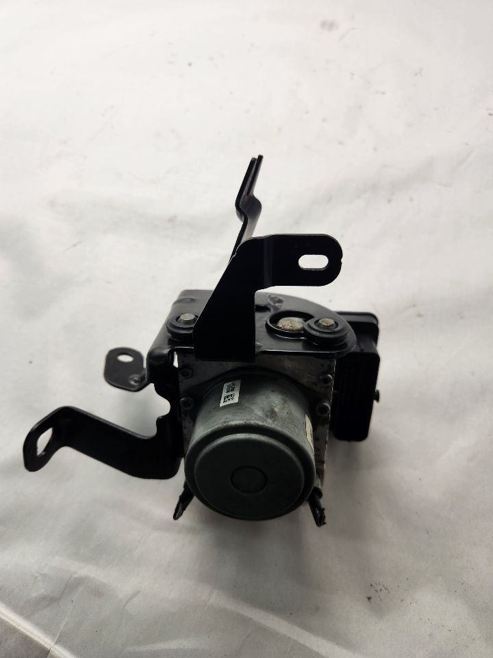 2017 CHEVROLET IMPALA Anti-lock Brake Pts - 482144