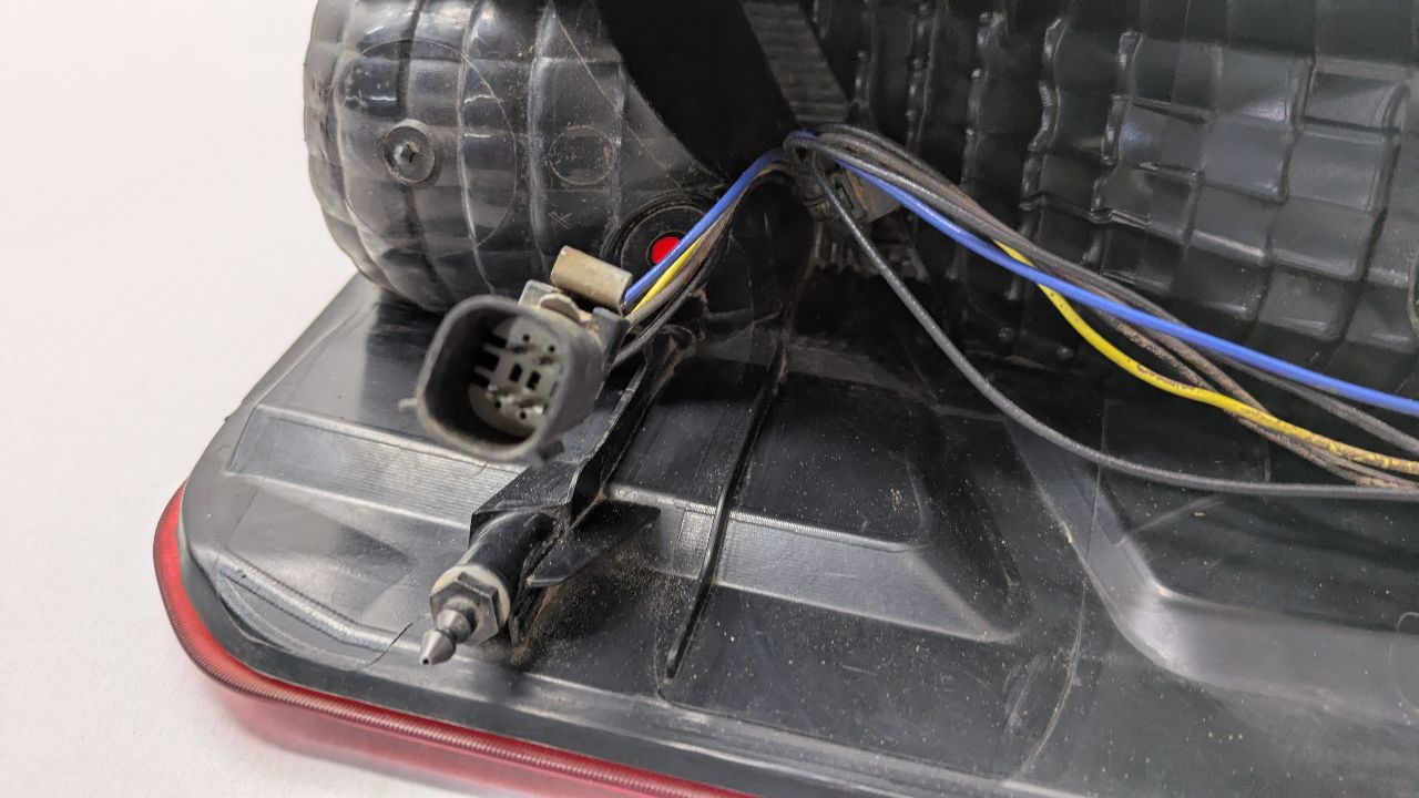 2015 FORD TRANSIT 150 3.7L 6cyl Gasoline VVT Left TAIL LAMP - 482229 — photo 3