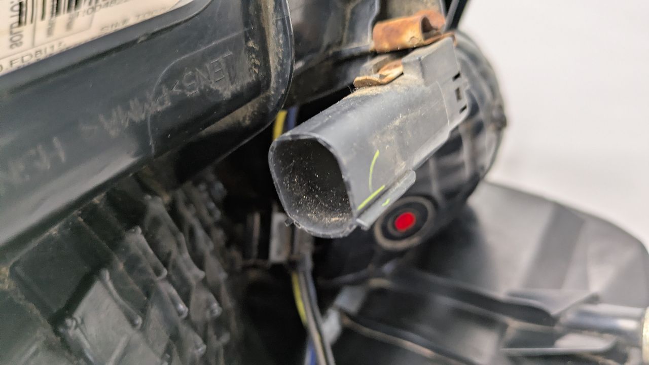 2015 FORD TRANSIT 150 3.7L 6cyl Gasoline VVT Right TAIL LAMP - 482236 — photo 5