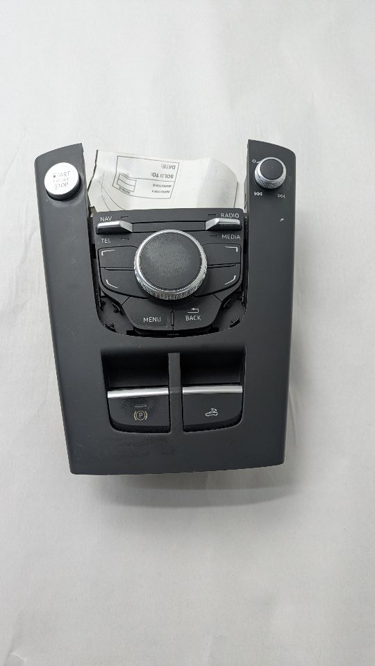 2016 AUDI A3 Radio Audio - 482329
