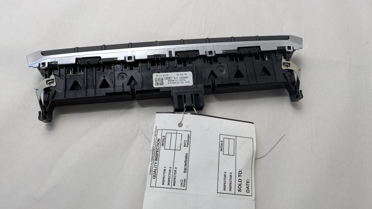 2016 AUDI A3 Dash Bezel - 482331 — photo 3