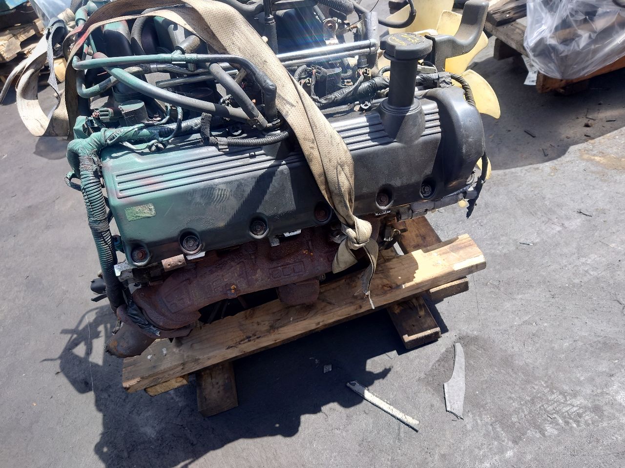 2004 FORD EXPEDITION 8cyl Gasoline 5.4 ENGINE ASSEMBLY - 482372 — photo 6