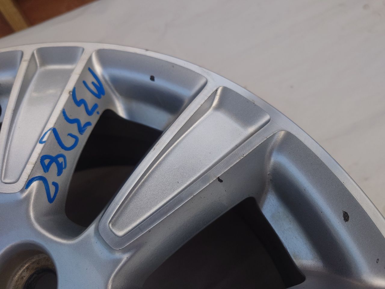2012 BUICK LACROSSE WHEEL - 482686 — photo 6