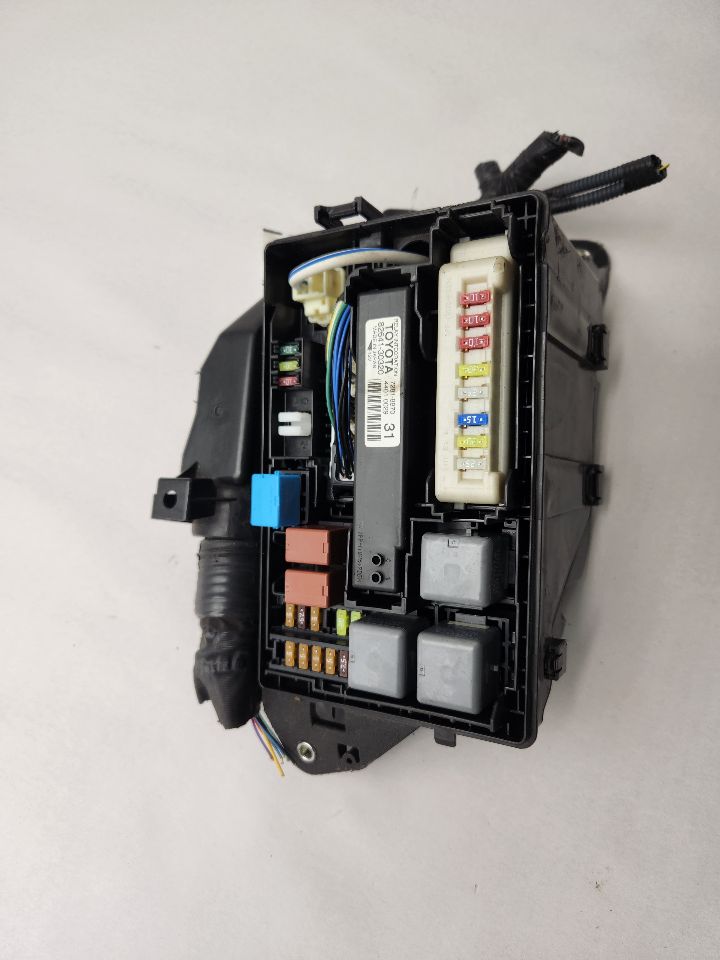 2014 LEXUS GS350 Left Fuse Box, Engine - 482725 — photo 5