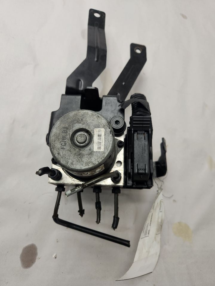 2010 HYUNDAI ACCENT Anti-lock Brake Pts - 482877