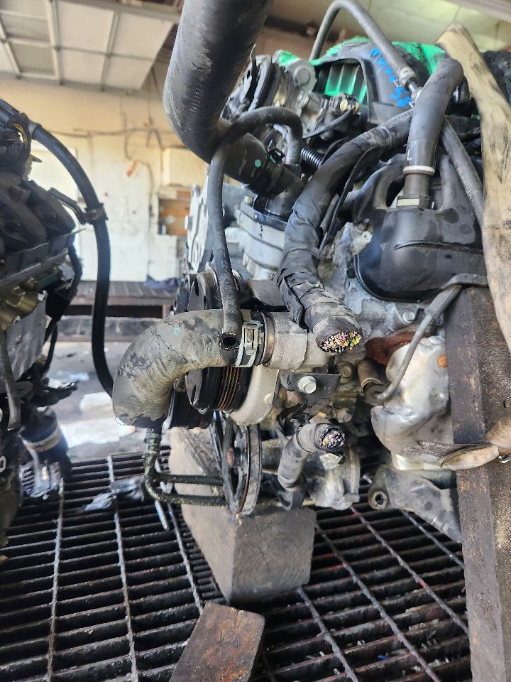 2015 CHEVROLET TAHOE ENGINE ASSEMBLY - 482880 — photo 2