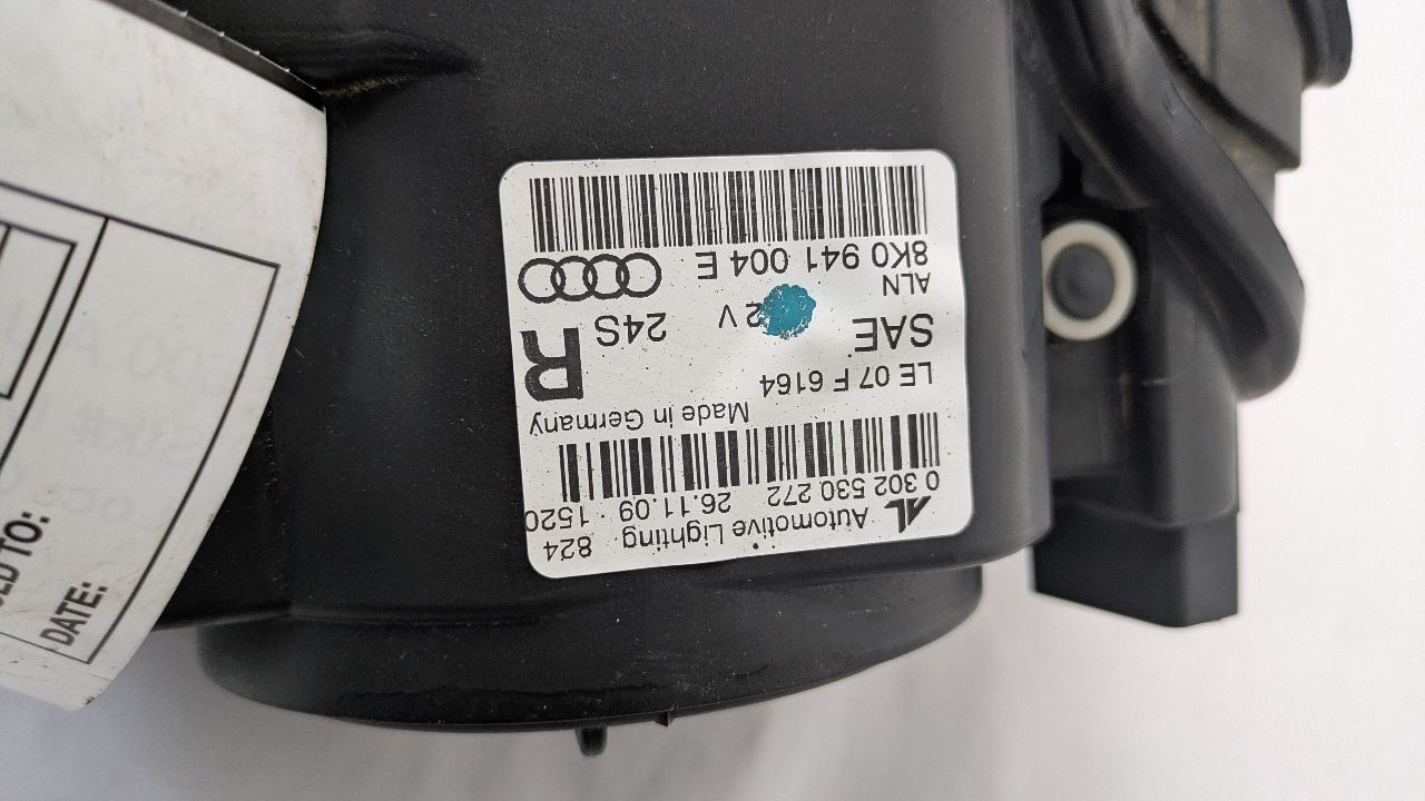 2010 AUDI A4 Right HEADLAMP ASSEMBLY - 483113 — photo 4