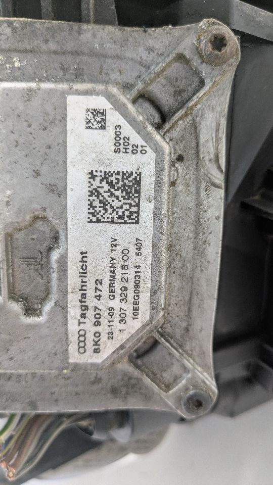 2010 AUDI A4 Right HEADLAMP ASSEMBLY - 483113 — photo 8