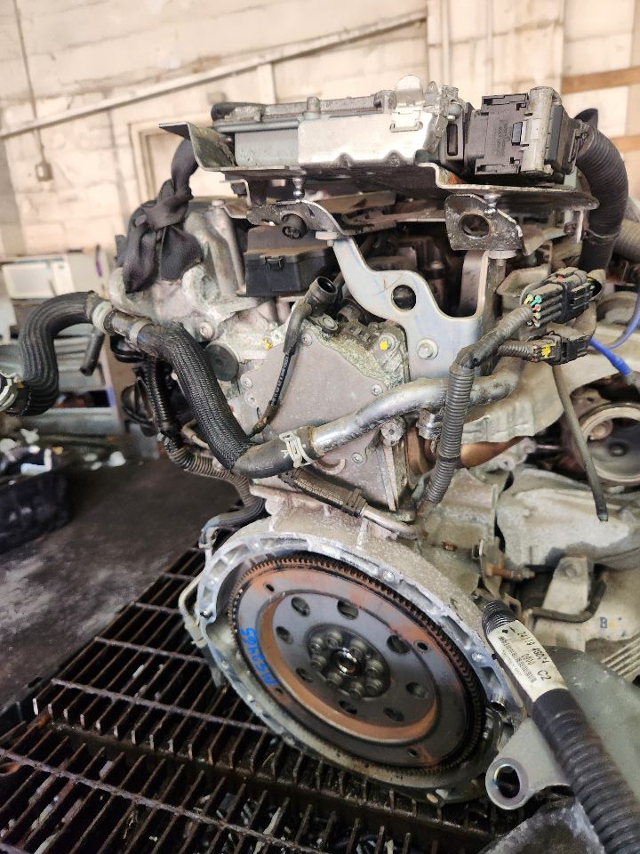 2017 INFINITI Q50 4cyl Gasoline Turbo 2.0 ENGINE ASSEMBLY - 483636 — photo 2