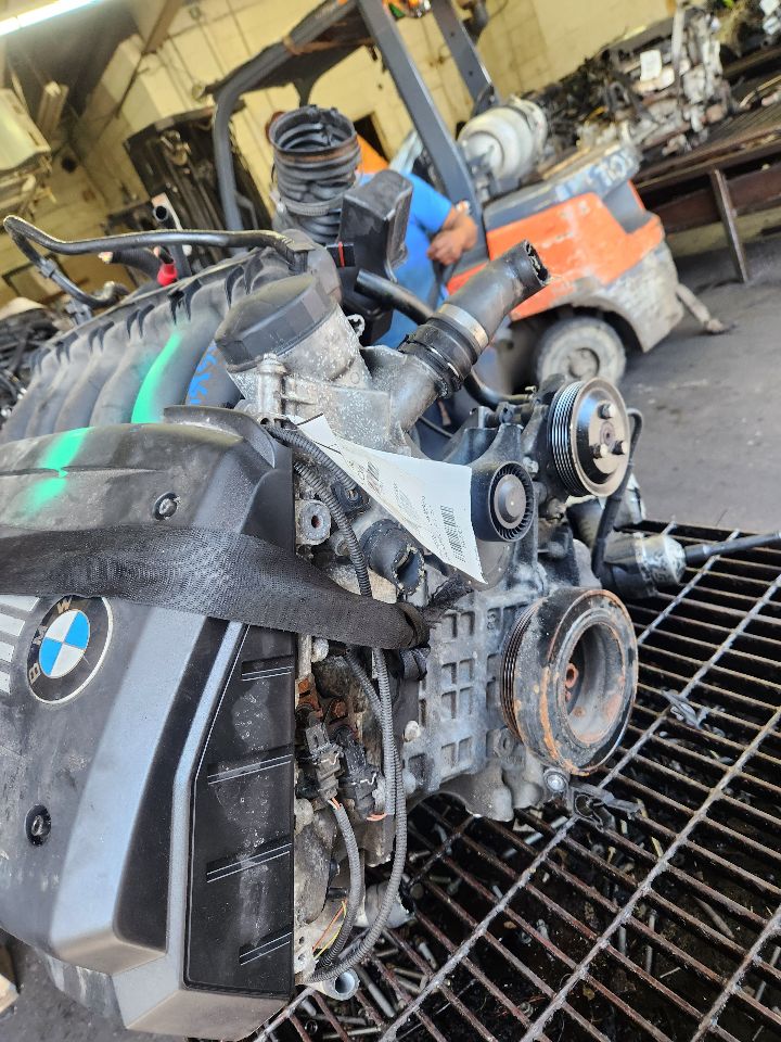 2010 BMW 328i ENGINE ASSEMBLY - 483677 — photo 4