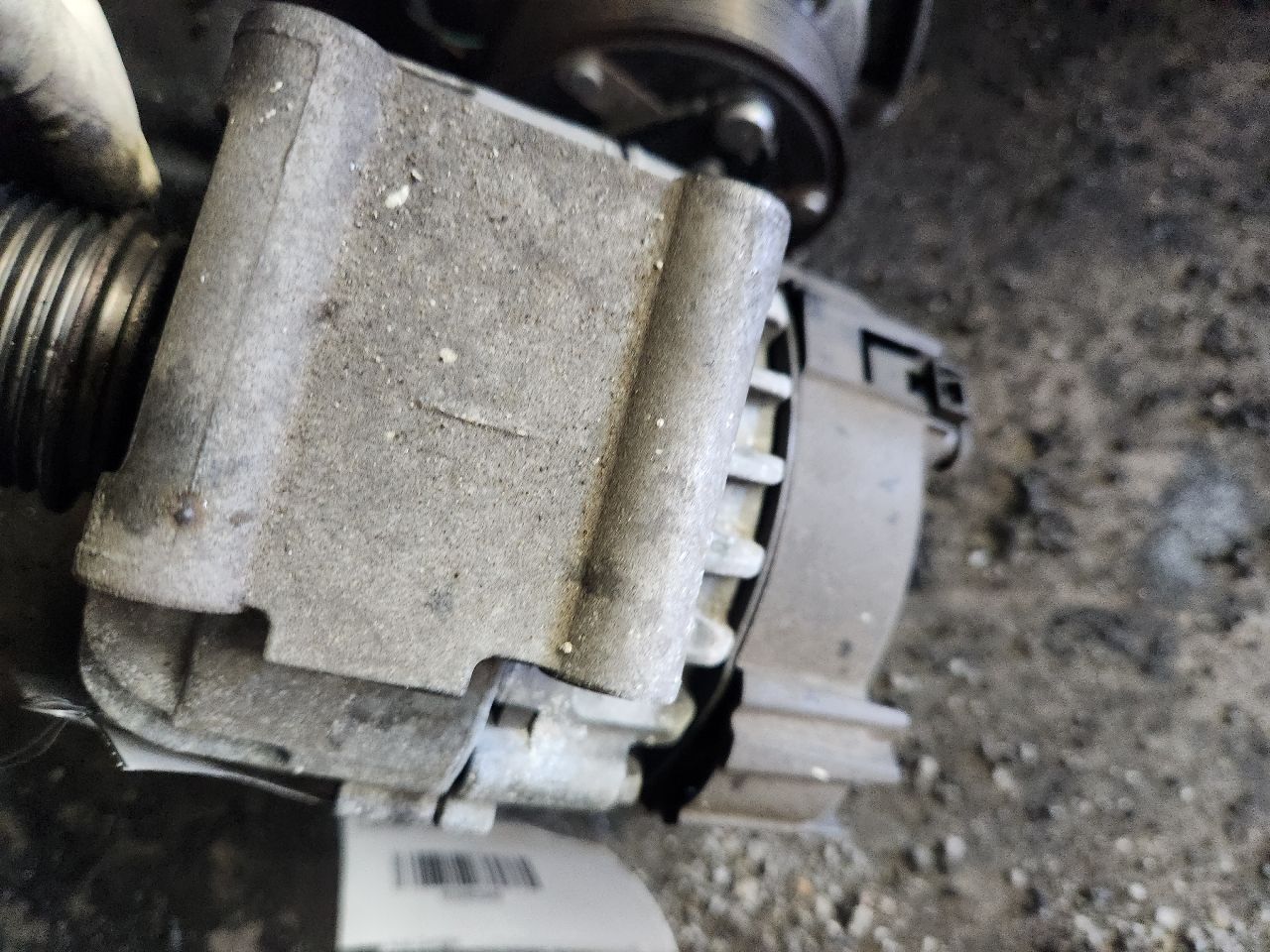 2018 VOLKSWAGEN BEETLE ALTERNATOR - 483949 — photo 2