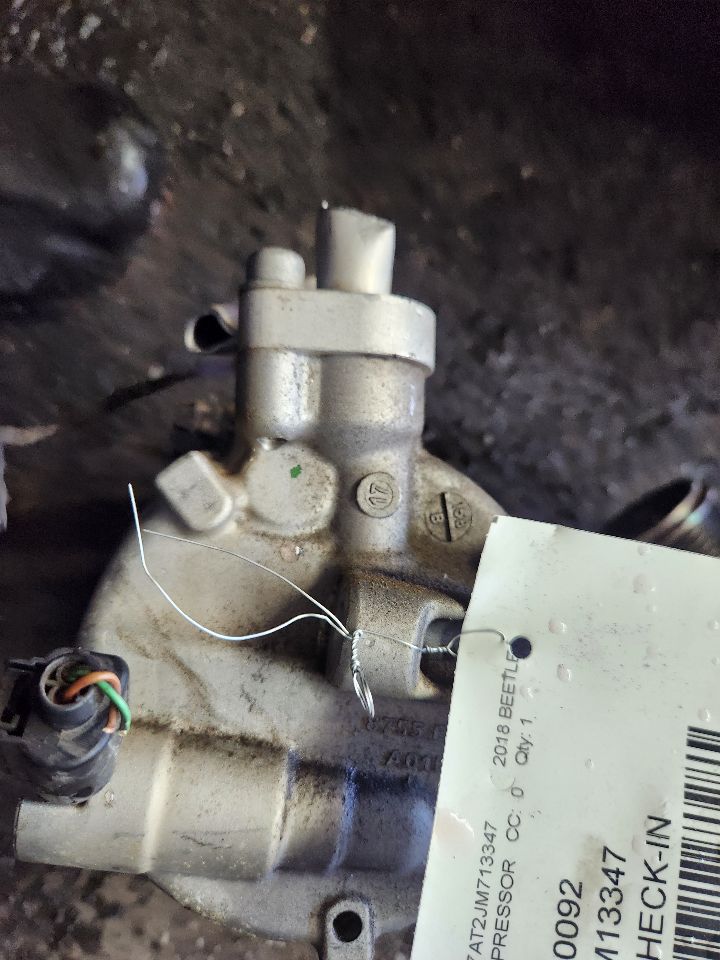 2018 VOLKSWAGEN BEETLE AC COMPRESSOR - 483950 — photo 4