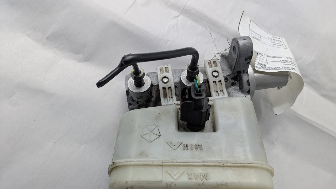 2012 JEEP LIBERTY BRAKE MASTER CYL - 483963 — photo 2