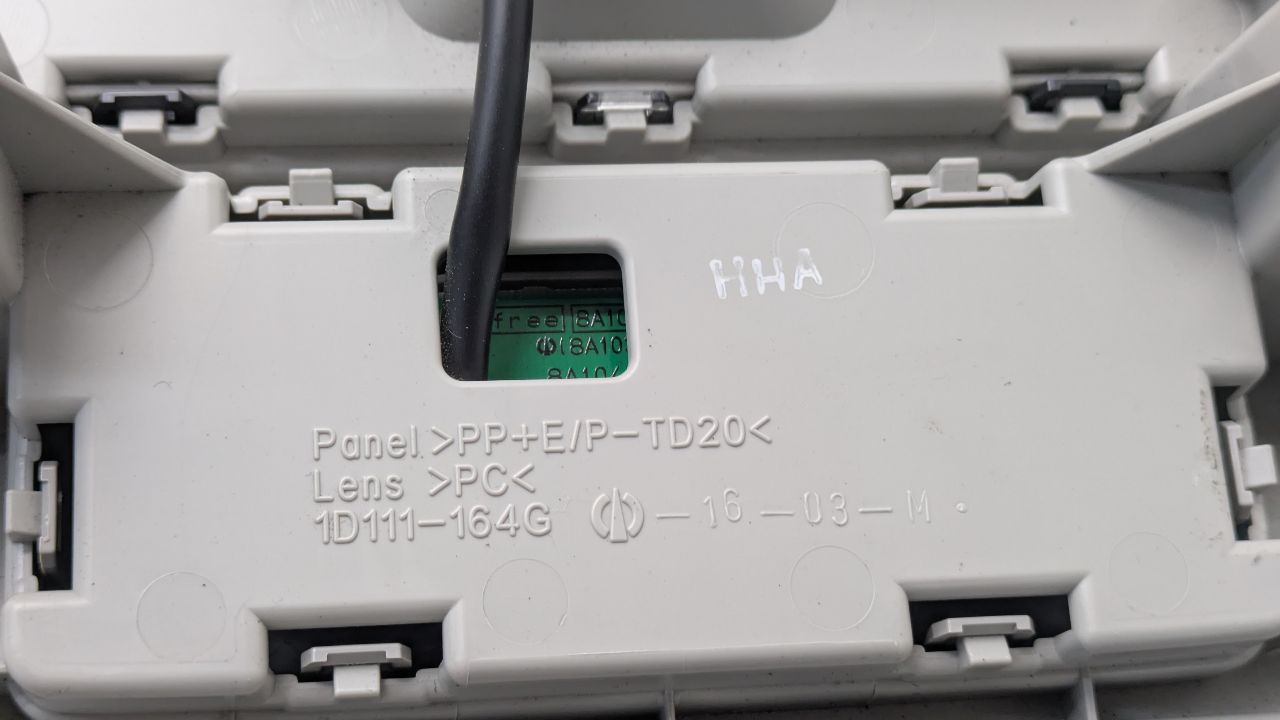 2023 MAZDA CX-30 2.5L 4cyl Gasoline Console, Front - 484035 — photo 4