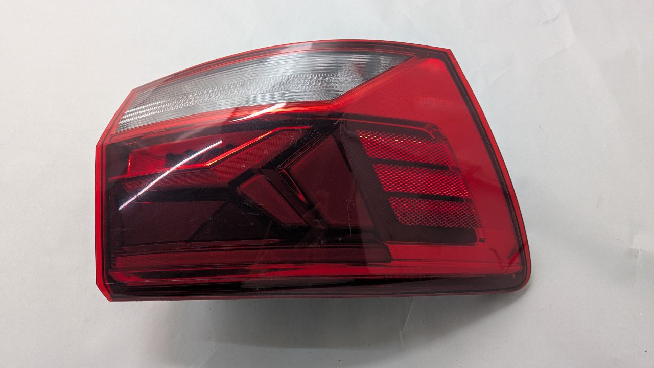 2022 VOLKSWAGEN TAOS Left TAIL LAMP - 484041
