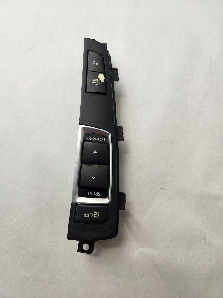 2012 BMW 650i 8cyl Gasoline Turbo 4.4 Console, Front - 484045