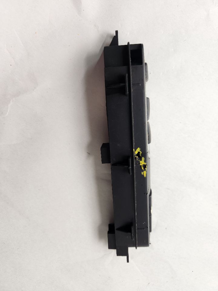 2012 BMW 650i 8cyl Gasoline Turbo 4.4 Console, Front - 484045 — photo 5