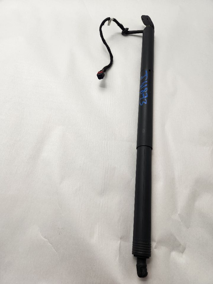 2016 PORSCHE CAYENNE 6cyl 3.0 liter hybrid HATCHBACK STRUT - 484072