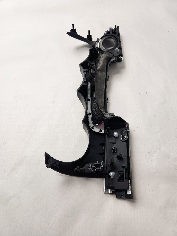 2016 PORSCHE CAYENNE 6cyl 3.0 liter hybrid INTERIOR TRIM PANEL - 484077 — photo 3