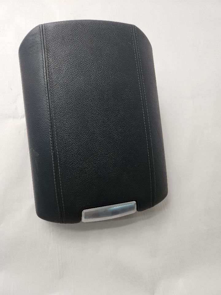 2016 PORSCHE CAYENNE 6cyl 3.0 liter hybrid Armrest - 484082
