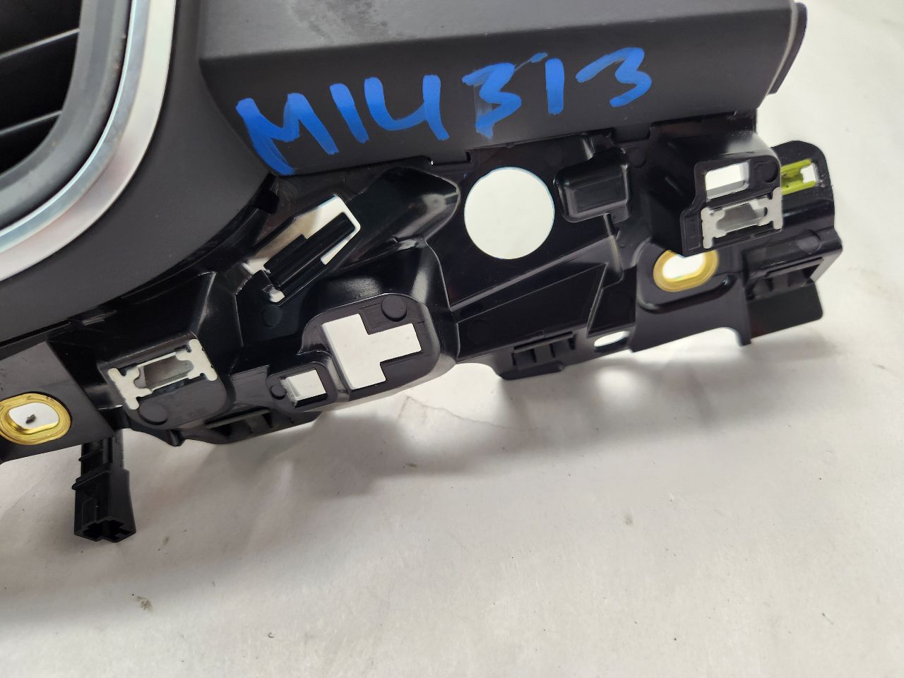 2020 AUDI SQ5 COWL VENT PANEL - 484383 — photo 2