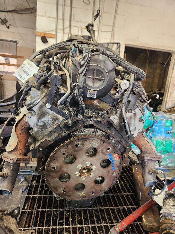 2005 CHEVROLET VAN ENGINE ASSEMBLY - 484497