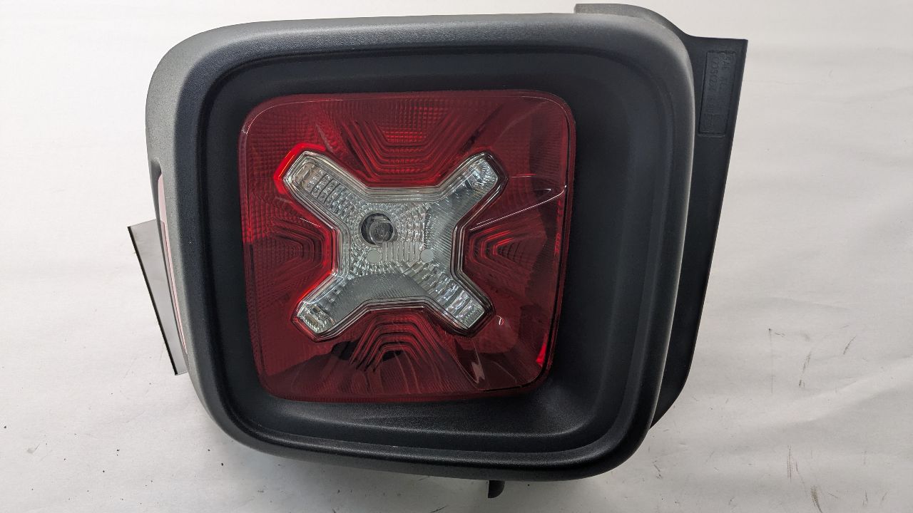 2017 JEEP RENEGADE Right TAIL LAMP - 484511
