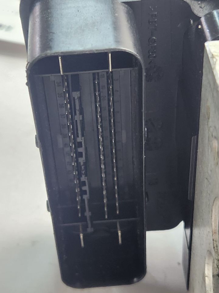 2012 LINCOLN MKX Anti-lock Brake Pts - 484558 — photo 3