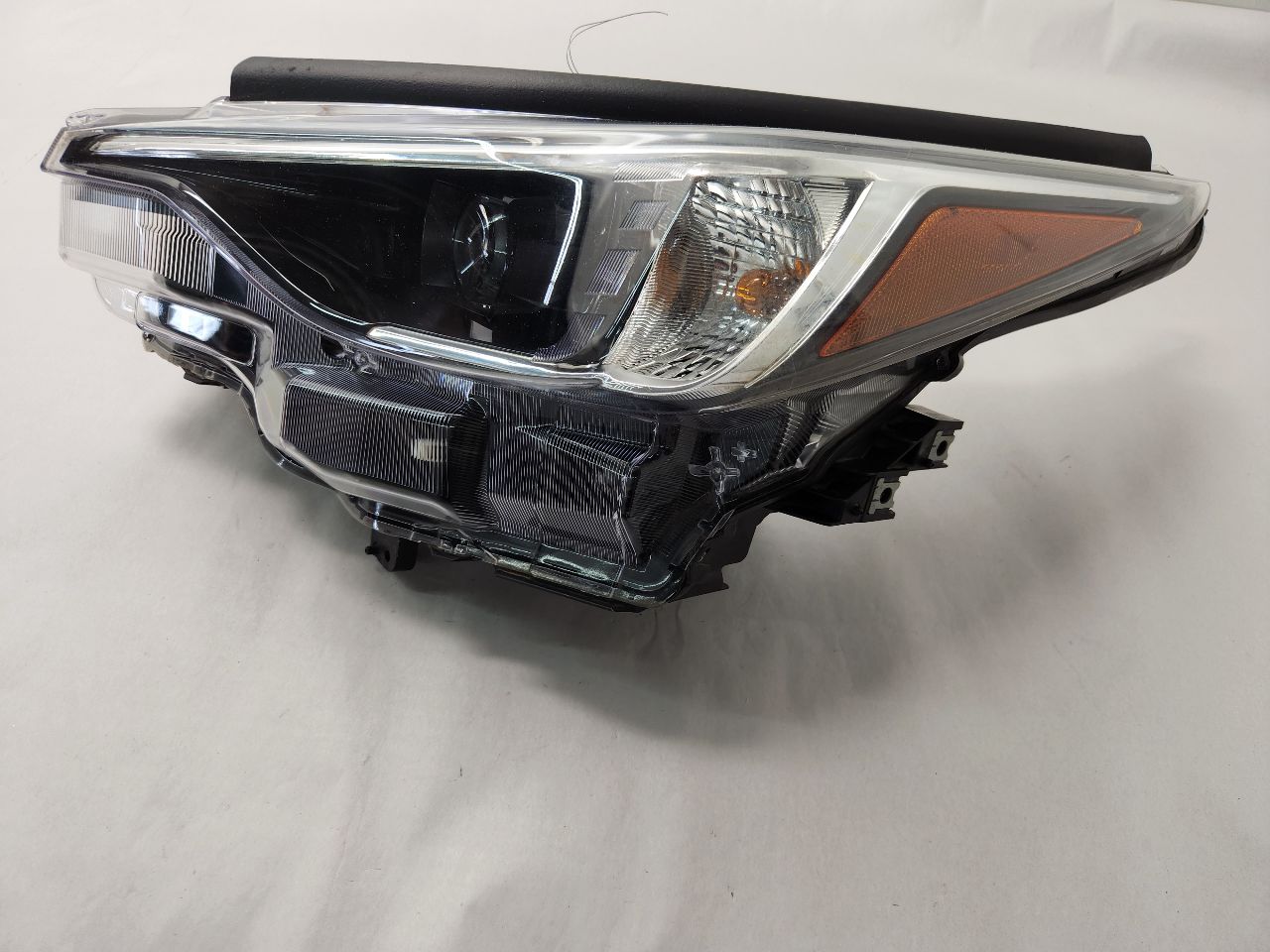 2023 SUBARU XV CROSSTREK Left HEADLAMP ASSEMBLY - 484579