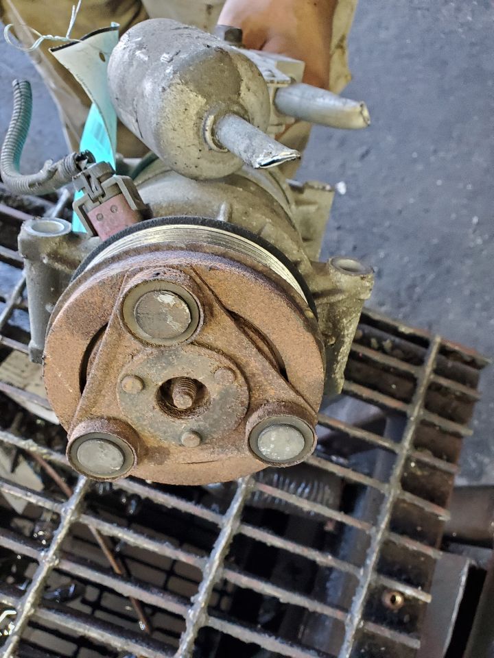 2002 CHEVROLET VAN AC COMPRESSOR - 484678 — photo 4