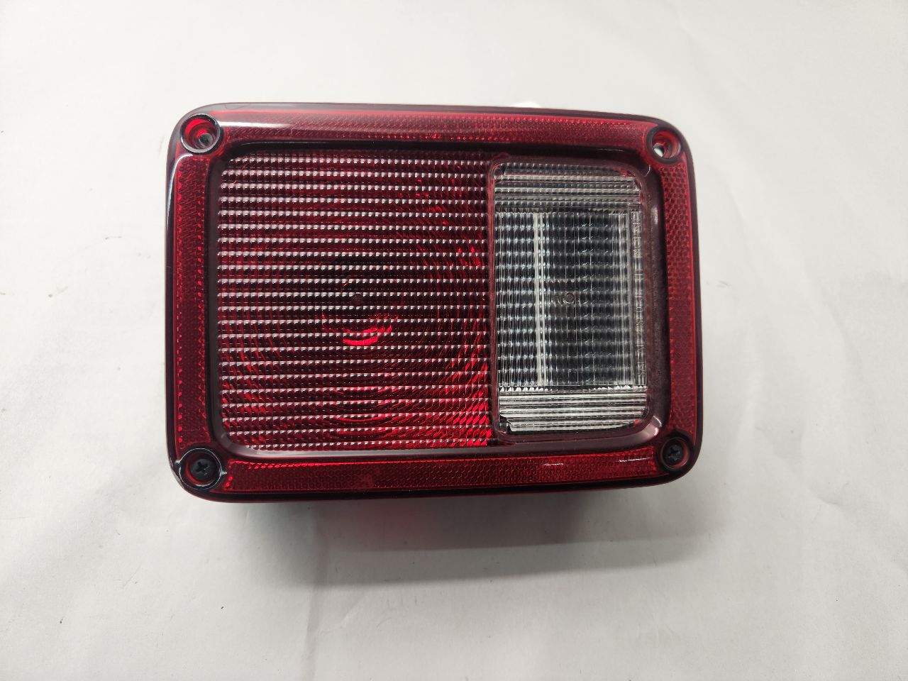 2018 JEEP WRANGLER 3.6L 6cyl Left TAIL LAMP - 484717