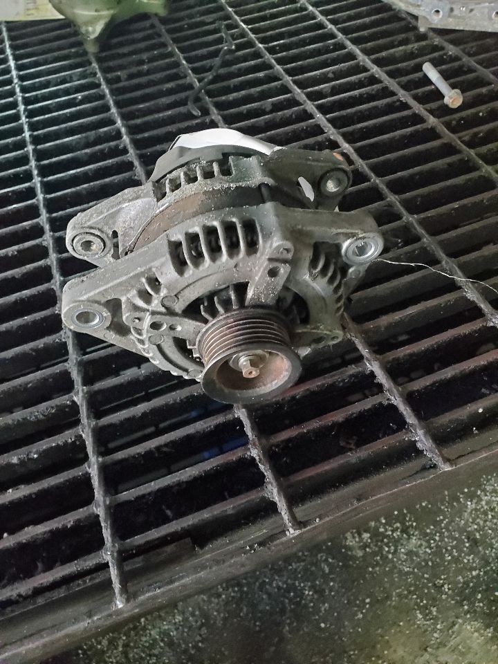 2016 KIA CADENZA ALTERNATOR - 485266 — photo 2