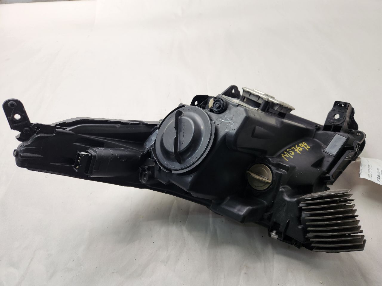 2013 CADILLAC XTS Left HEADLAMP ASSEMBLY - 485376 — photo 2