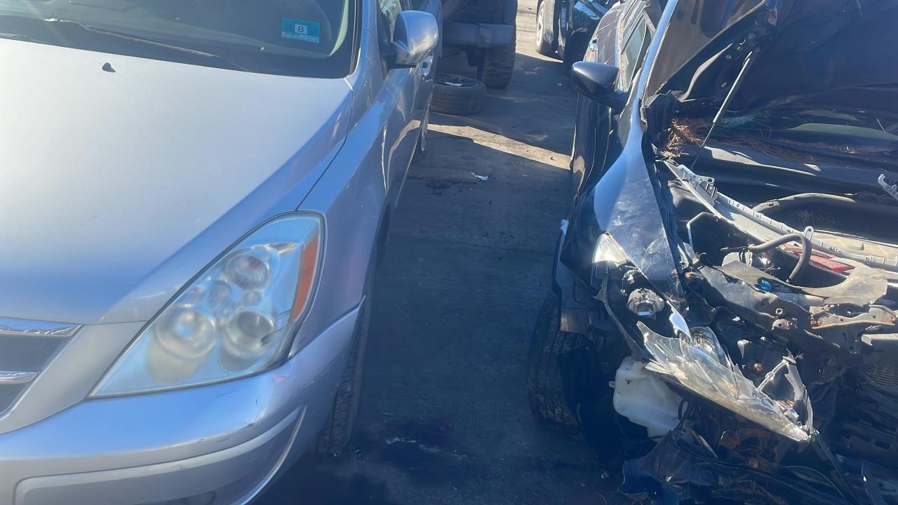 2008 HYUNDAI ENTOURAGE AC COMPRESSOR - 485498 — photo 7