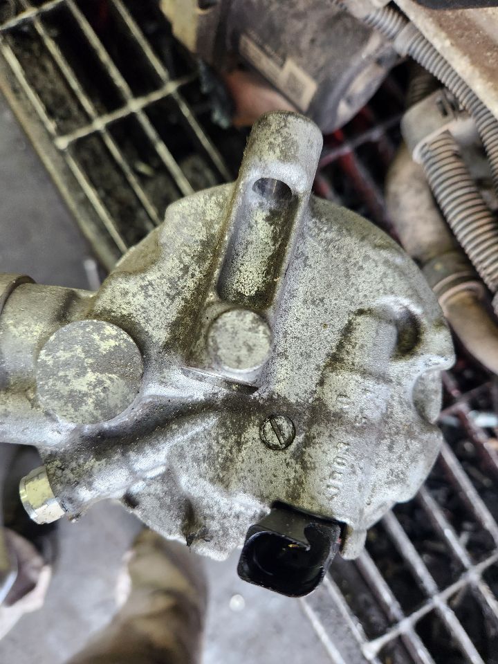 2019 VOLKSWAGEN TIGUAN AC COMPRESSOR - 485784 — photo 2