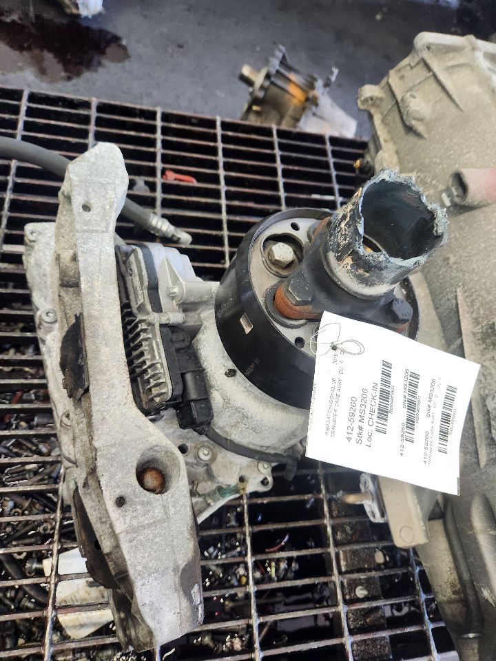 2016 BMW 528i TRANSFER CASE ASSY - 485801 — photo 4