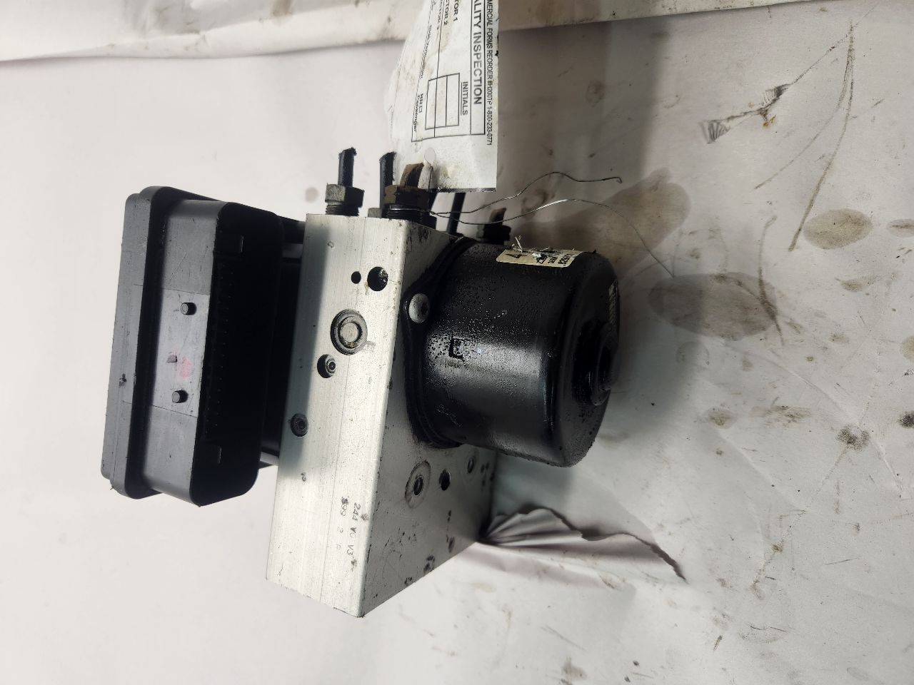 2011 VOLVO XC90 Anti-lock Brake Pts - 485971