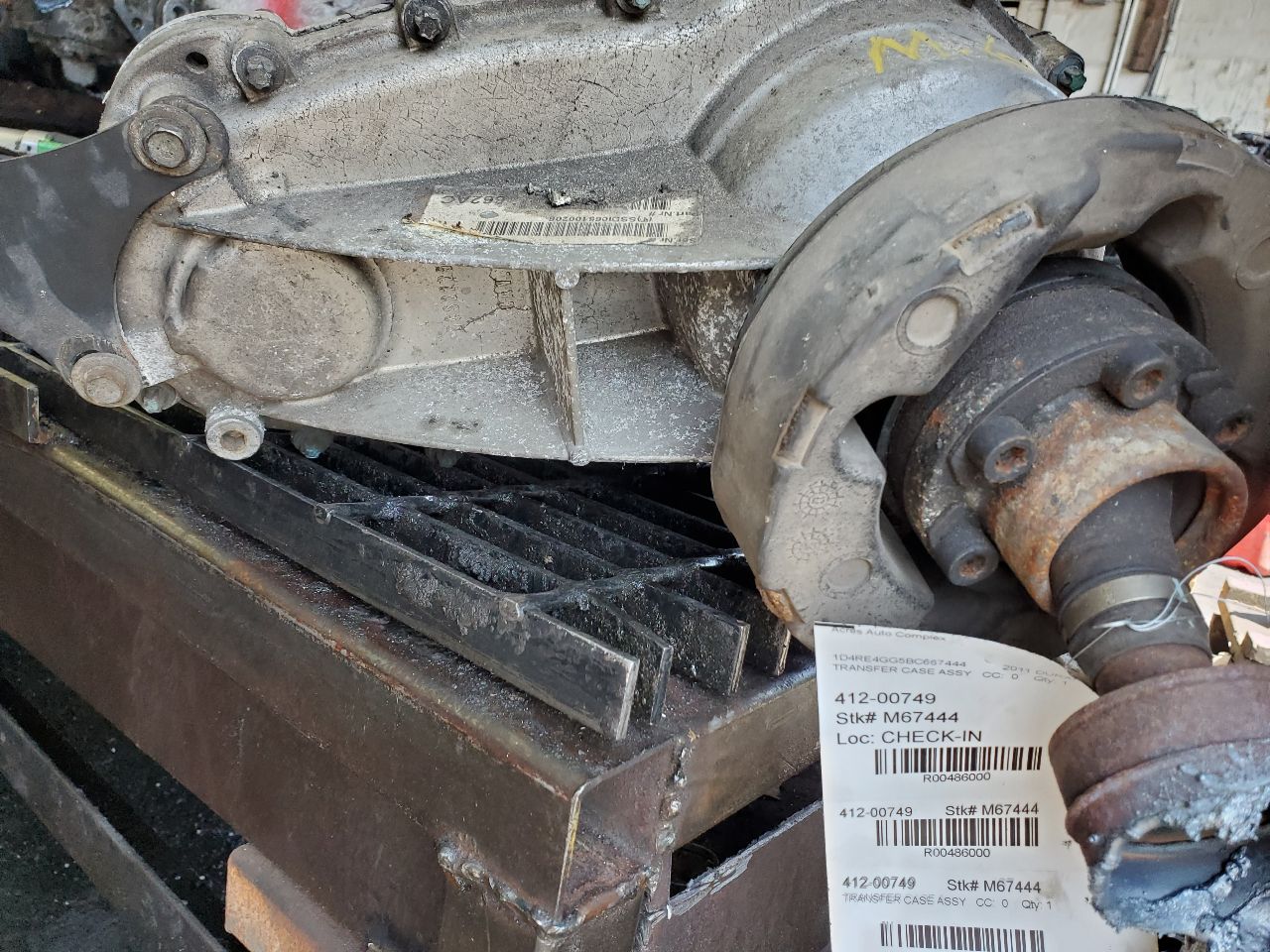2011 DODGE DURANGO TRANSFER CASE ASSY - 486000 — photo 2