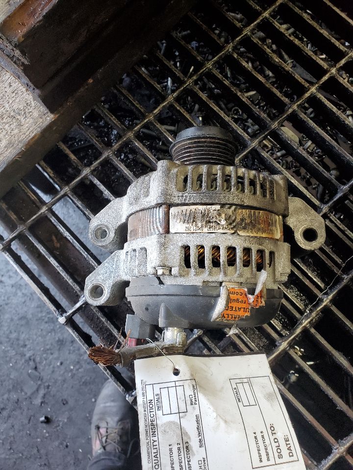 2011 DODGE DURANGO ALTERNATOR - 486002 — photo 2