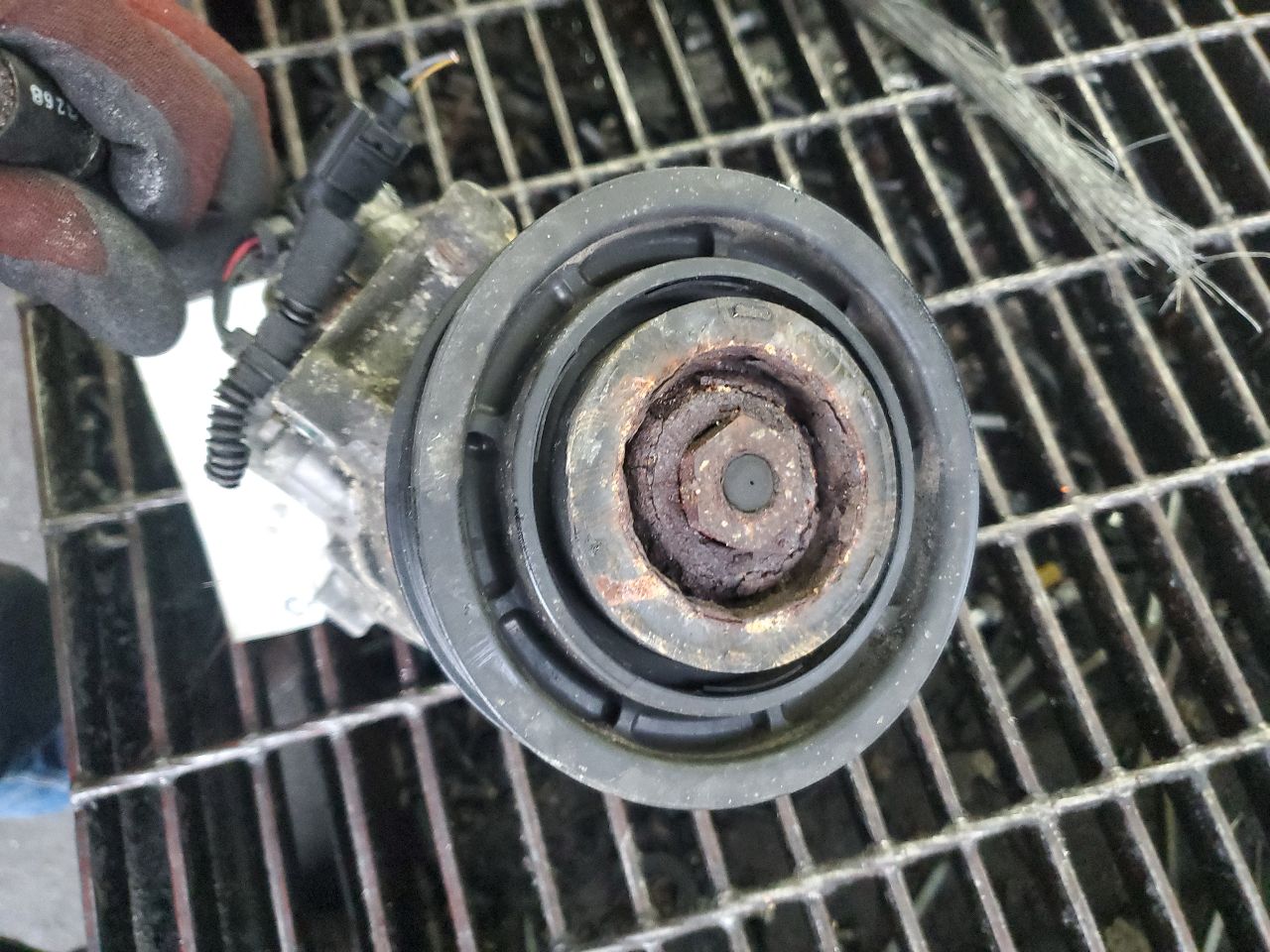 2013 AUDI A6 AC COMPRESSOR - 486048 — photo 2
