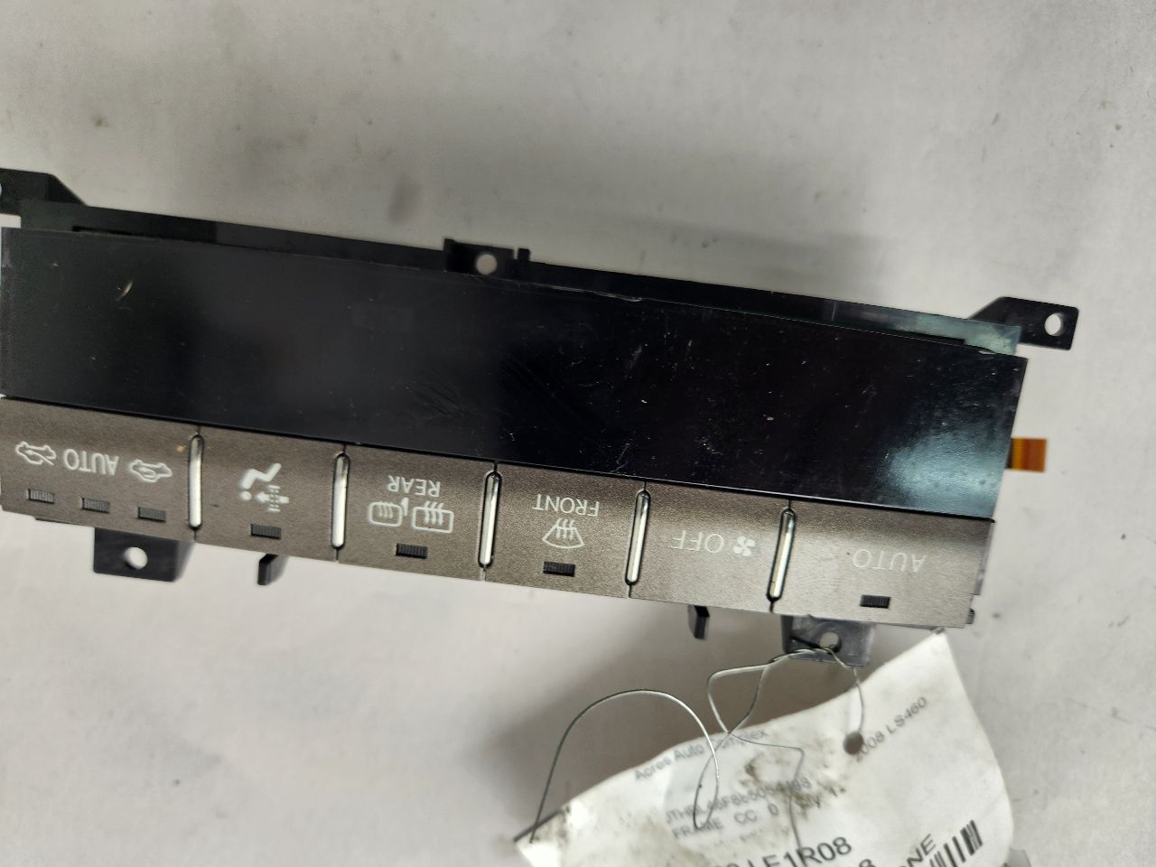 2008 LEXUS LS460 8cyl Gasoline 4.6 TEMP CONTROL - 486170 — photo 3