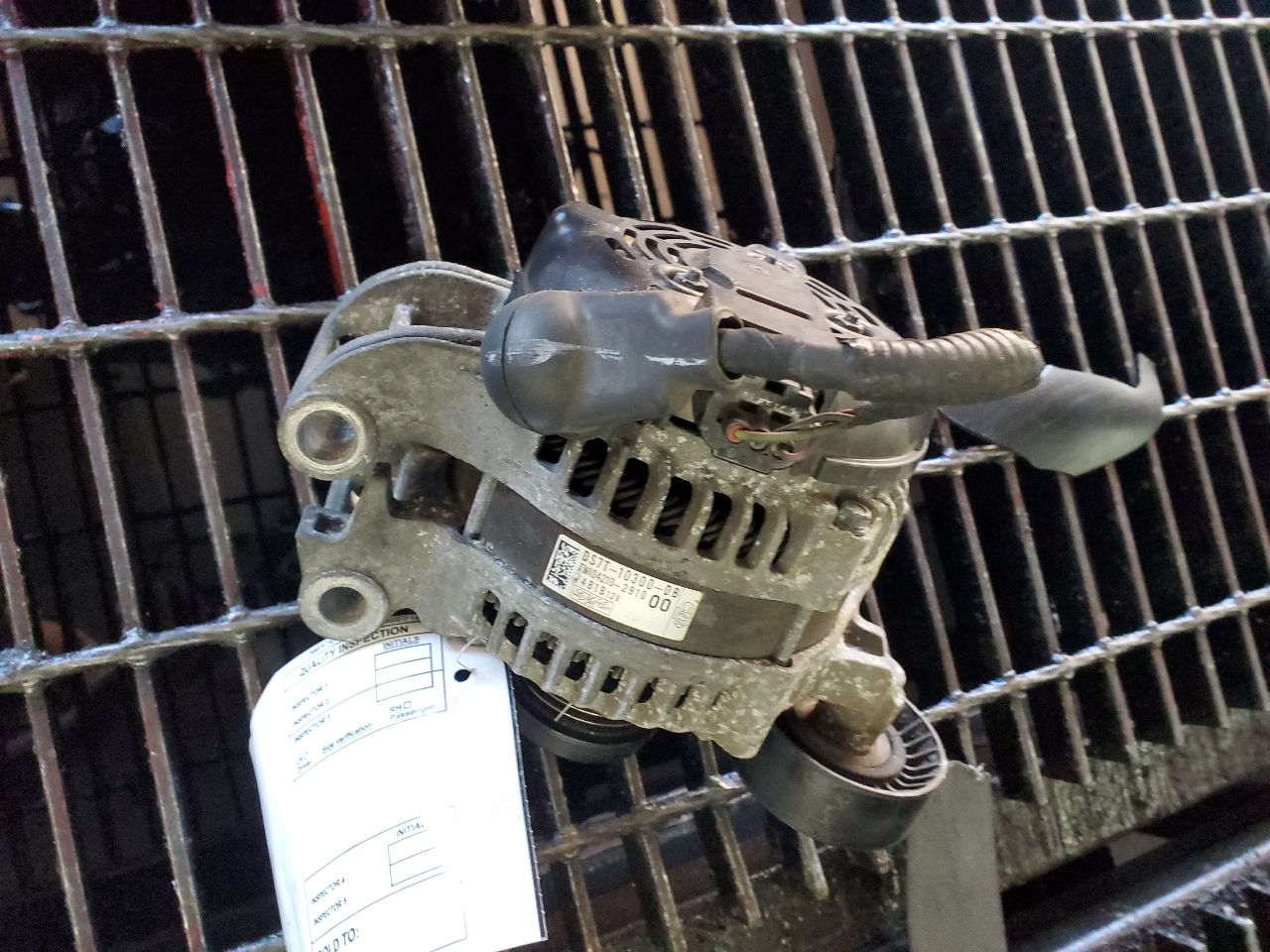 2016 FORD FUSION ALTERNATOR - 486266 — photo 1