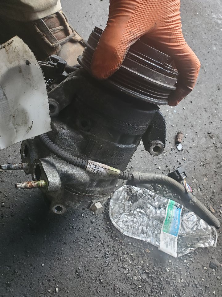 2016 FORD TRANSIT 350 AC COMPRESSOR - 486351 — photo 4