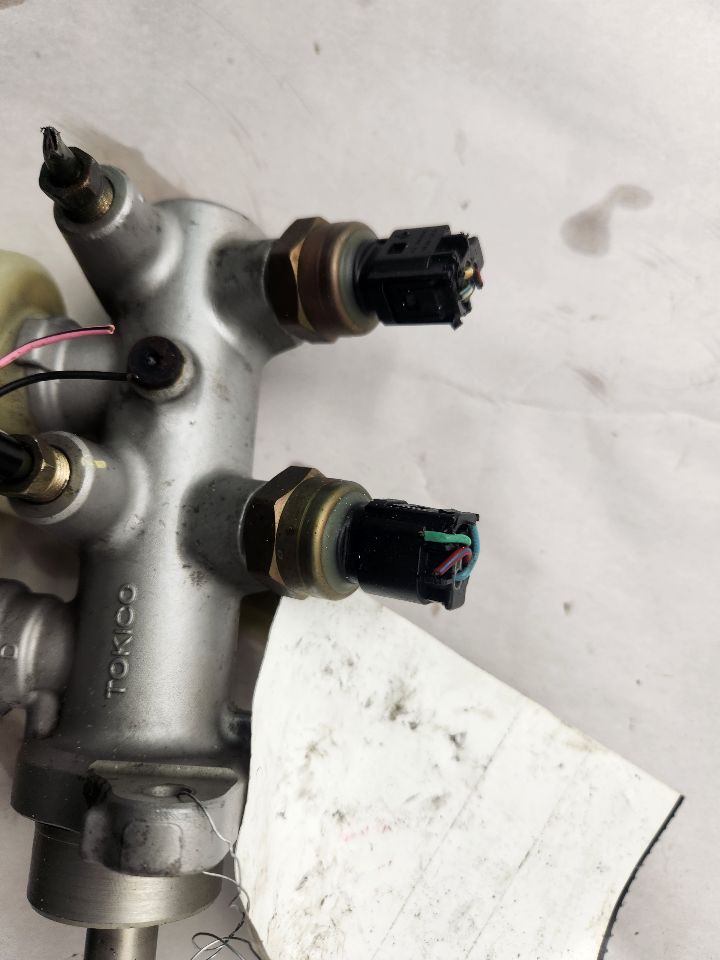 2006 NISSAN TITAN BRAKE MASTER CYL - 486541 — photo 6