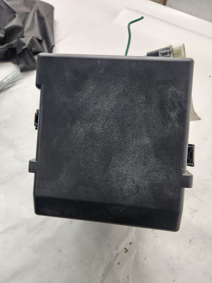 2006 NISSAN TITAN Fuse Box, Engine - 486549