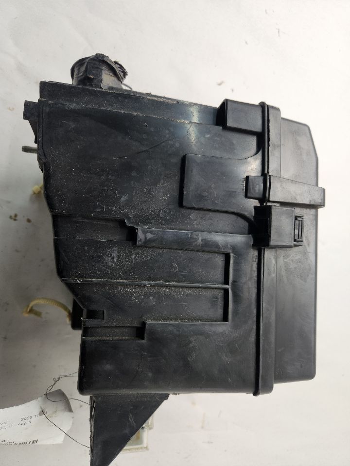 2006 NISSAN TITAN Fuse Box, Engine - 486549 — photo 2